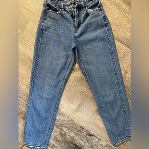 American Eagle Women’s mom jeans size 2